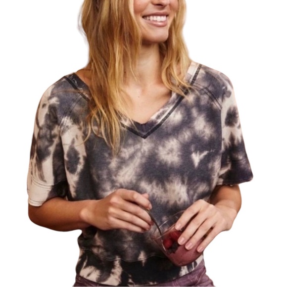 FP Movement by Free People Tops - Free People Movement Main Squeeze V-Neck Tee Blk Tie Dye Sz L Ptp 26”